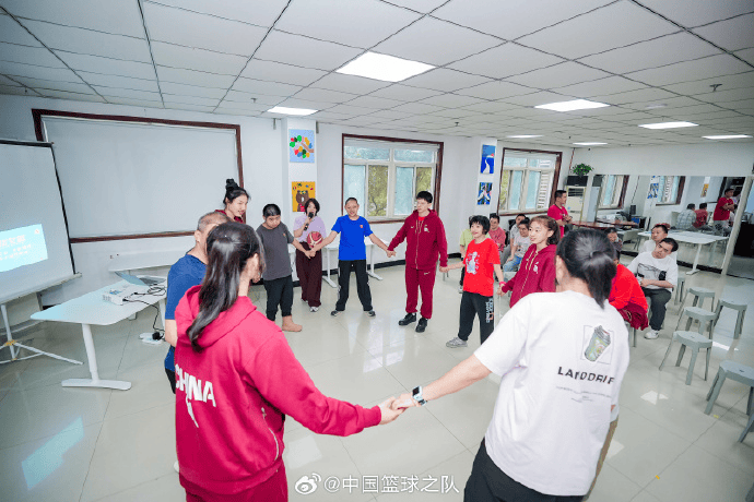 amp, 姑娘们也在, src