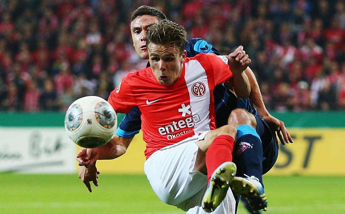 以及中后场, 可见表现远, 离队