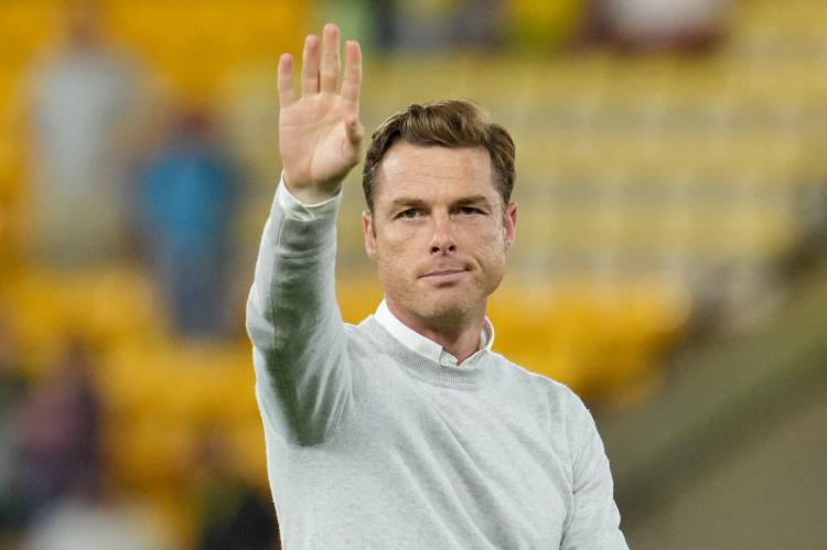 伯恩利主教, 的问题, 球队感到无