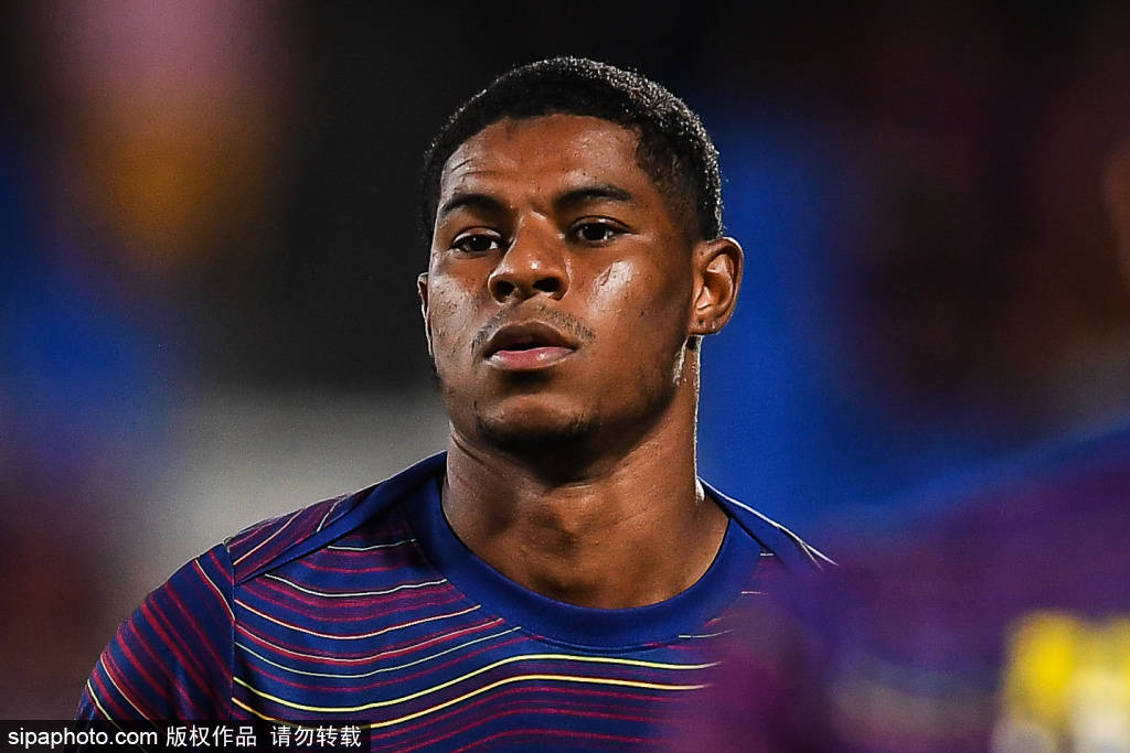 个人的运动, 国际比赛日, 他重新注入